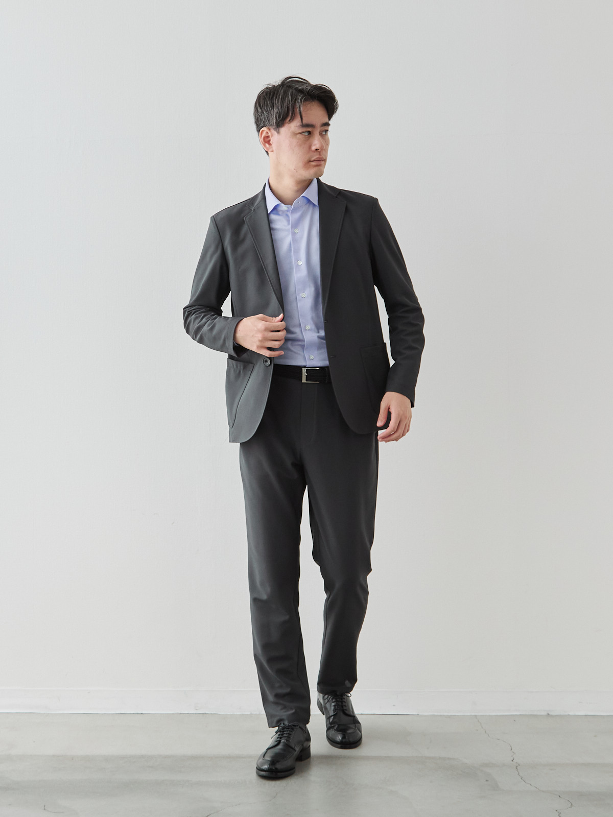 モデル 181cm 71kg ウエスト82cm サイズ L