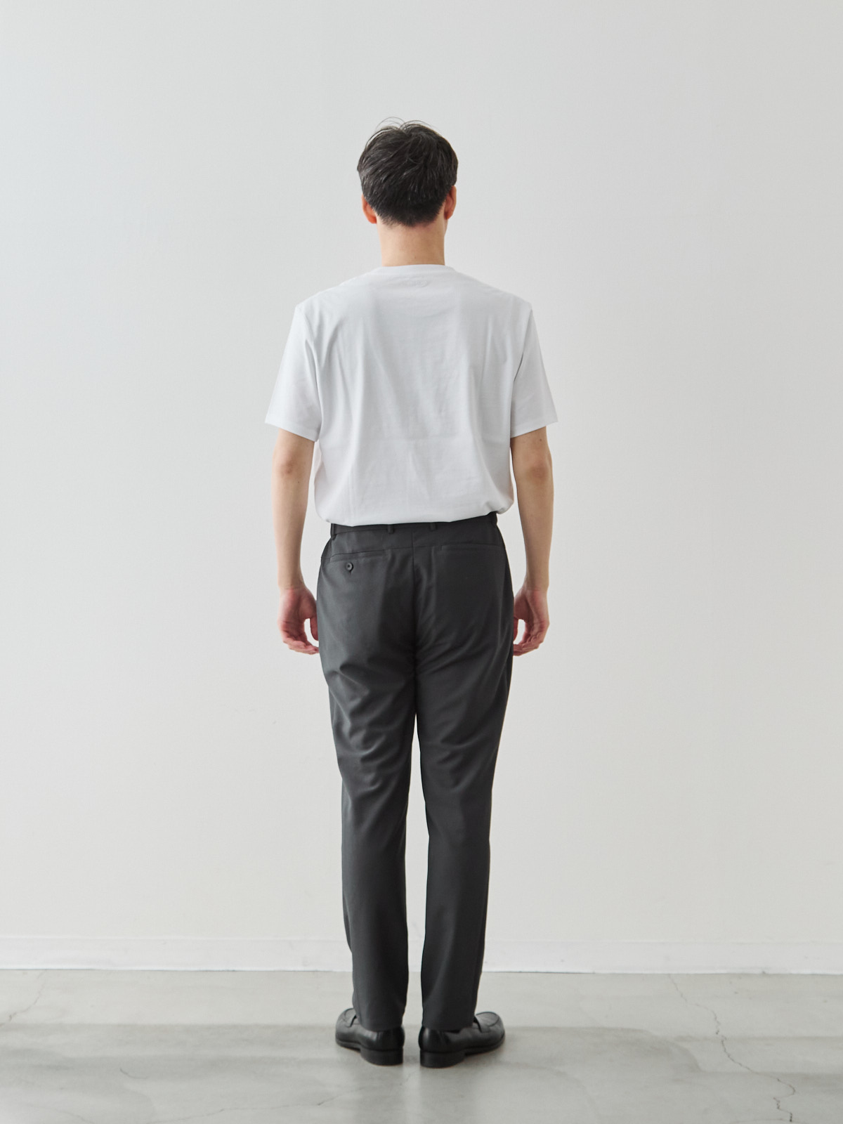 モデル 181cm 71kg ウエスト82cm サイズ L