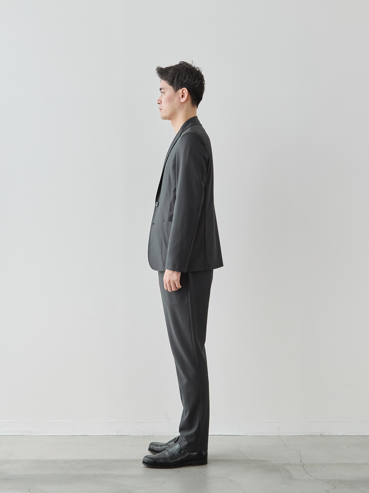 モデル 181cm 71kg ウエスト82cm サイズ L