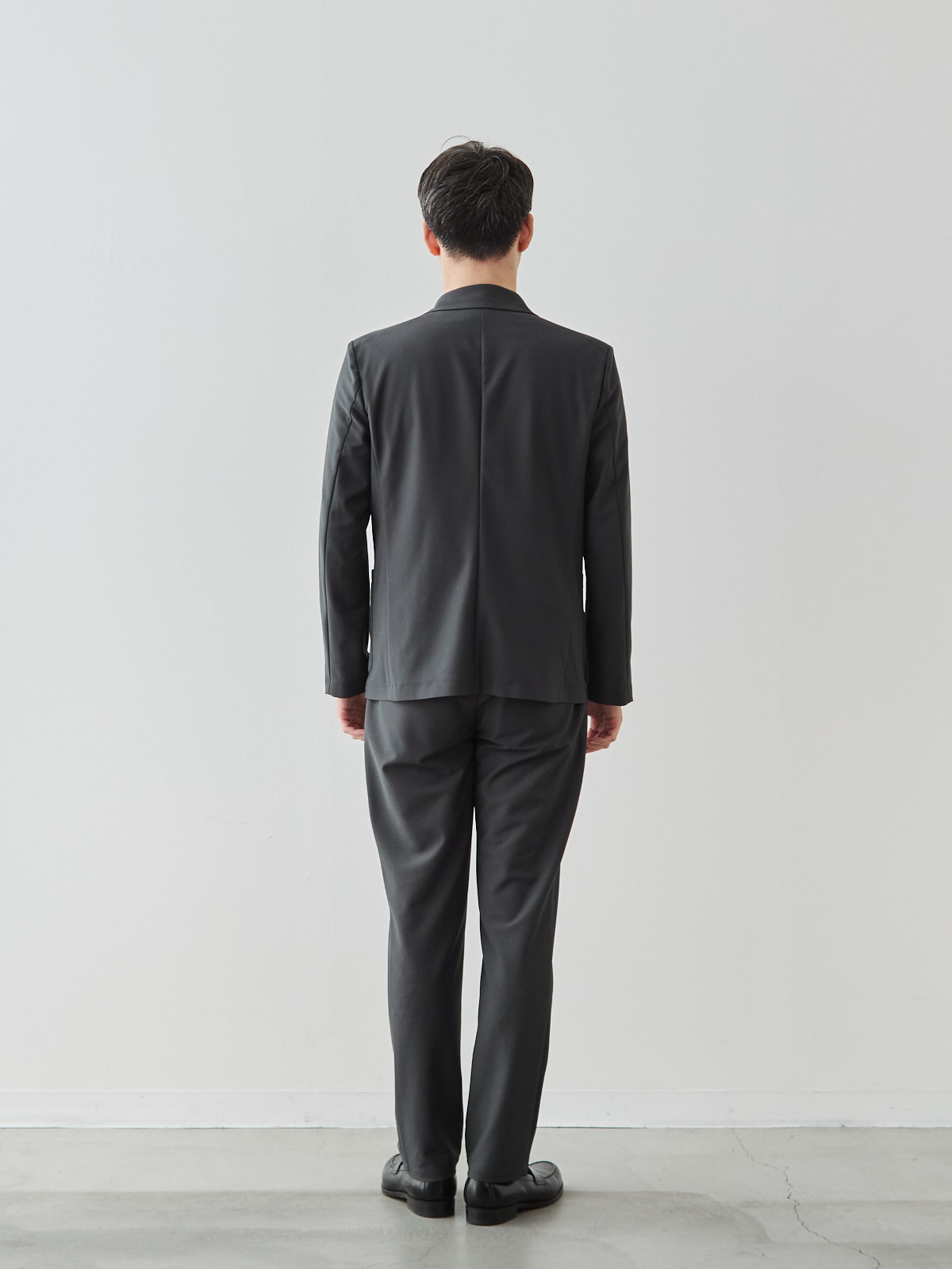 モデル 181cm 71kg ウエスト82cm サイズ L