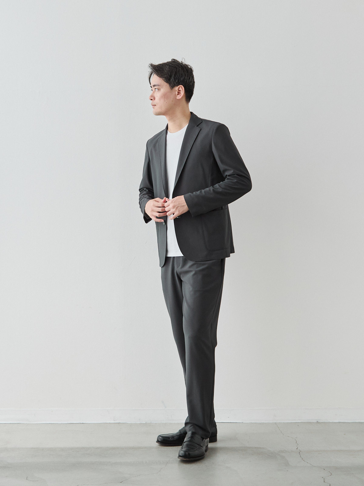 モデル 181cm 71kg ウエスト82cm サイズ L