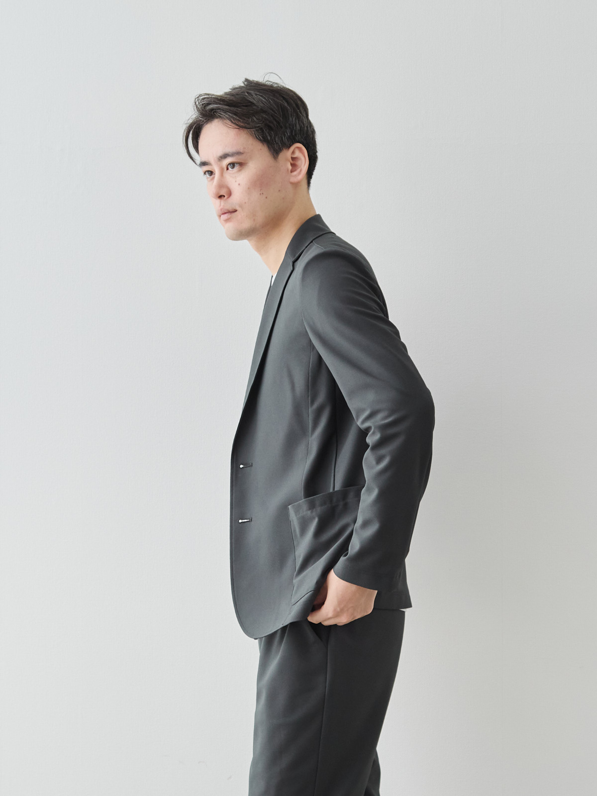 モデル 181cm 71kg ウエスト82cm サイズ L