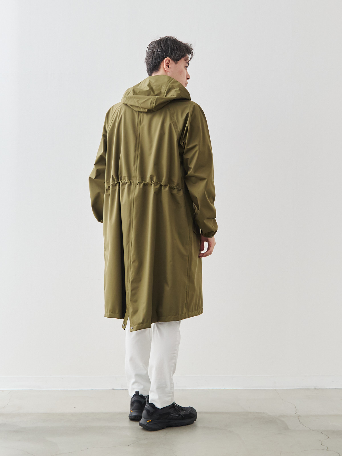 モデル 181cm 71kg ウエスト82cm サイズ L-LL