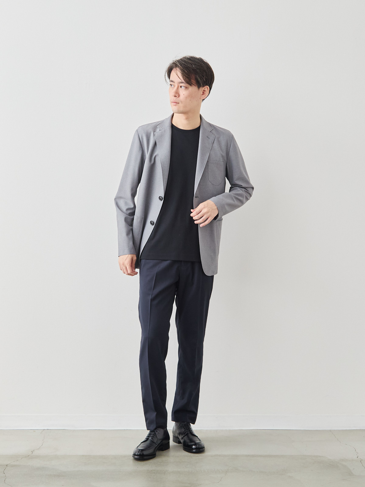 モデル 181cm 71kg ウエスト82cm サイズ L