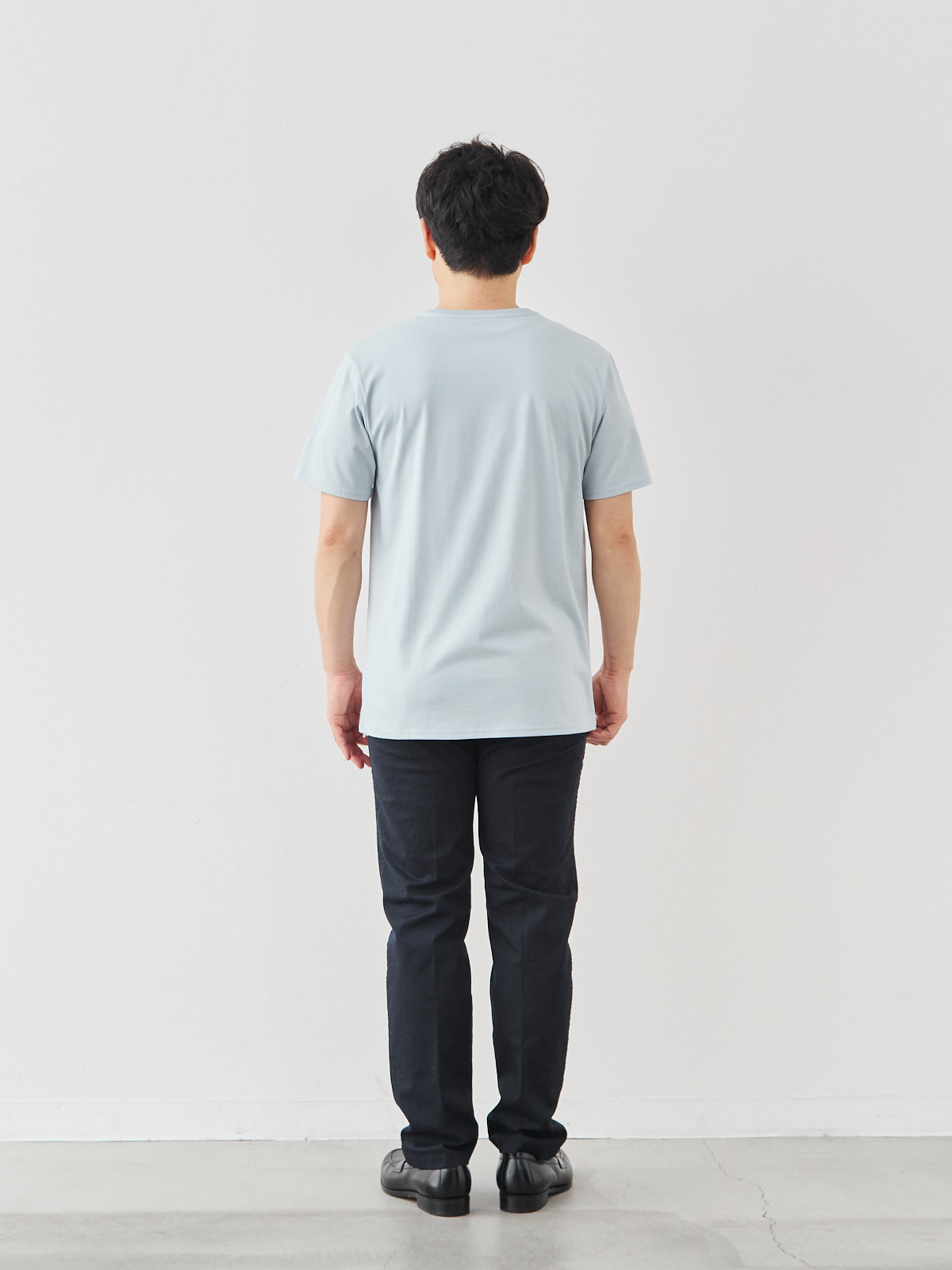 モデル 171cm 70kg ウエスト85cm サイズ L