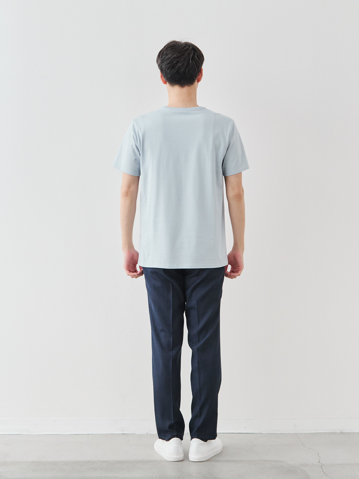 モデル 181cm 71kg ウエスト82cm サイズ L