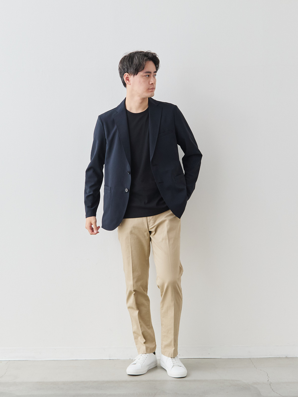 モデル 181cm 71kg ウエスト82cm サイズ L