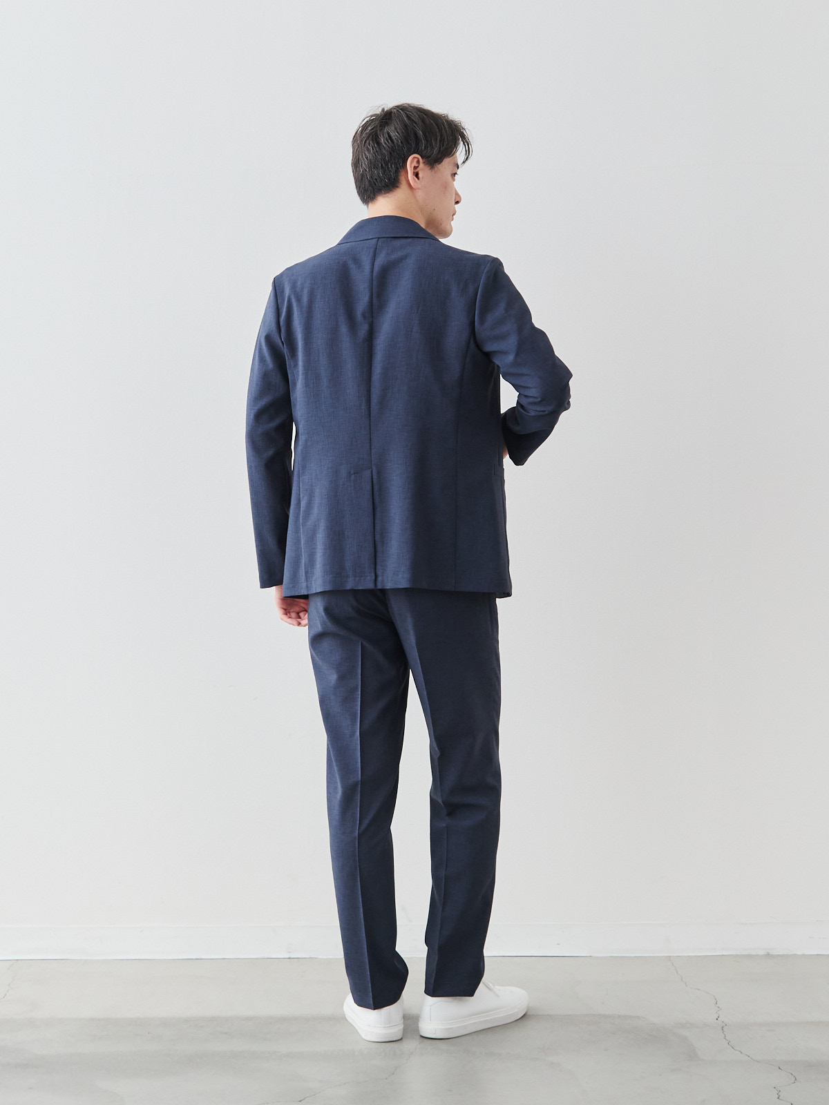“風、抜ける” ドライサマー ジャケット/ウォッシャブル/ブルーネイビー モデル 181cm 71kg ウエスト82cm サイズ L