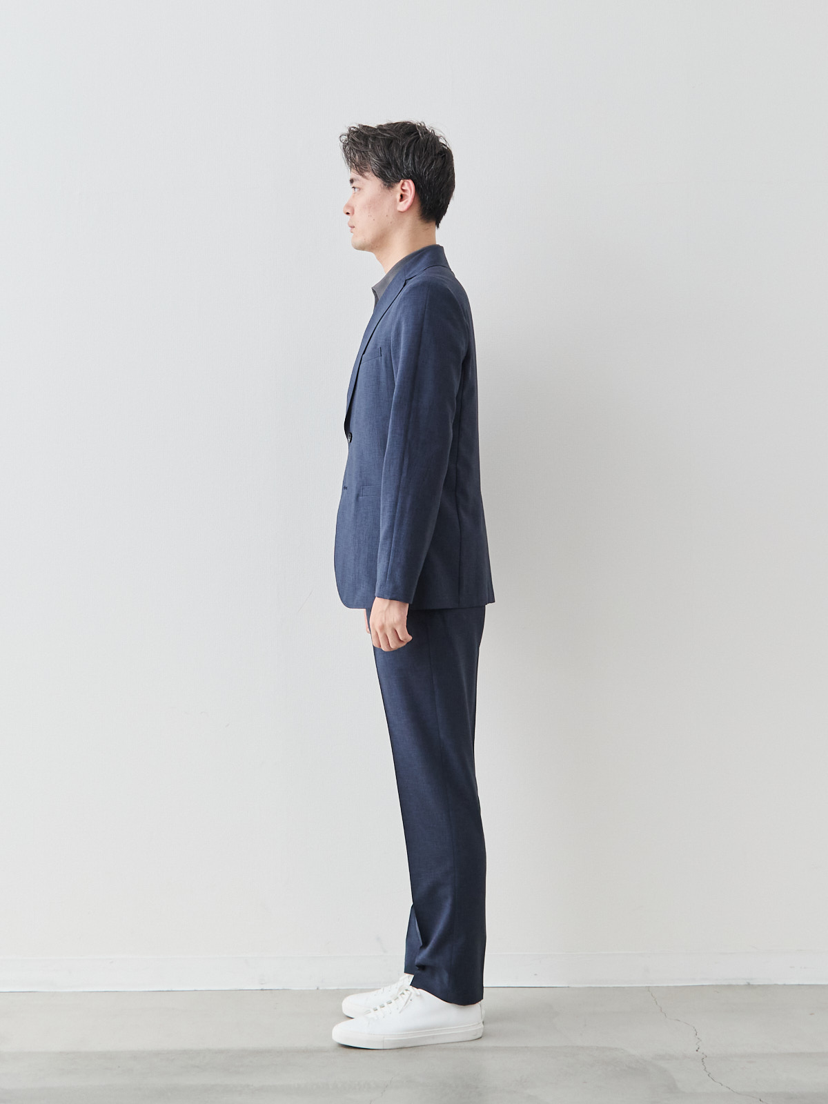 “風、抜ける” ドライサマー ジャケット/ウォッシャブル/ブルーネイビー モデル 181cm 71kg ウエスト82cm サイズ L