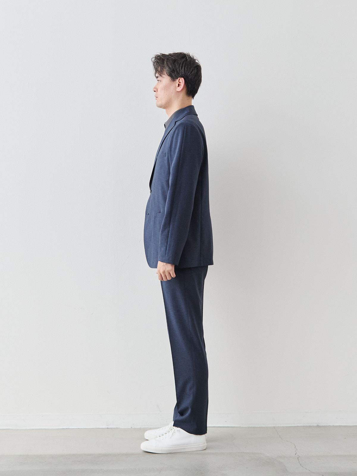 “風、抜ける” ドライサマー ジャケット/ウォッシャブル/ブルーネイビー モデル 181cm 71kg ウエスト82cm サイズ LL