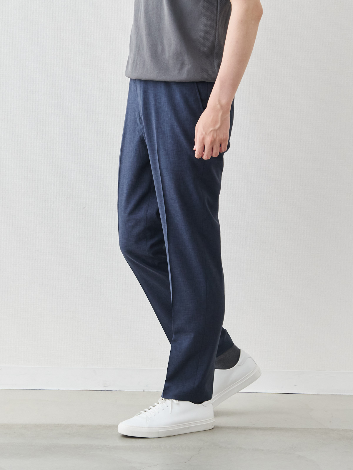 モデル 181cm 71kg ウエスト82cm サイズ L