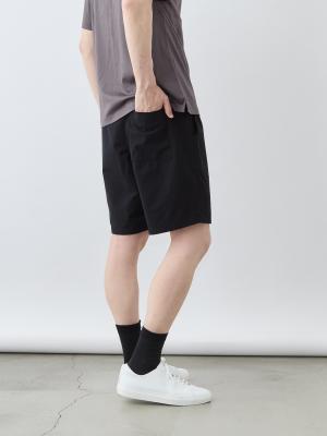 モデル 181cm 71kg サイズ L