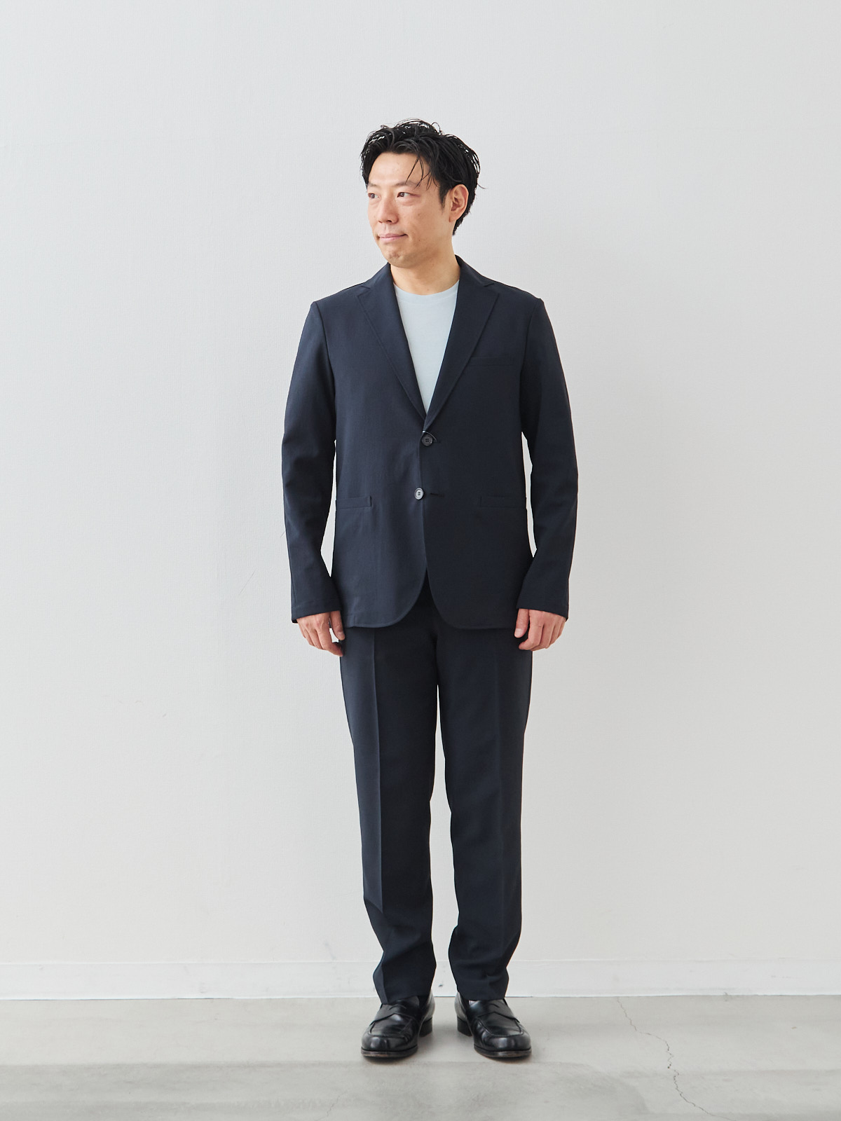 “風、抜ける” ドライサマー ジャケット/ウォッシャブル/ダークネイビー モデル 171cm 70kg ウエスト85cm サイズ L