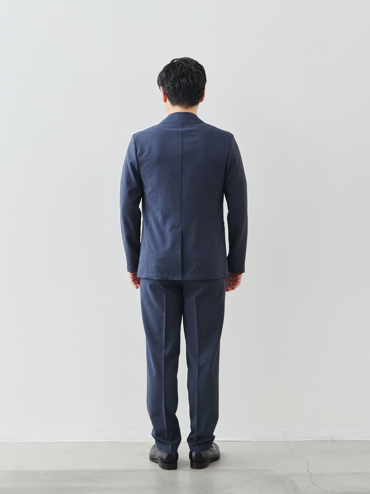 “風、抜ける” ドライサマー ジャケット/ウォッシャブル/ブルーネイビー モデル 171cm 70kg ウエスト85cm サイズ M
