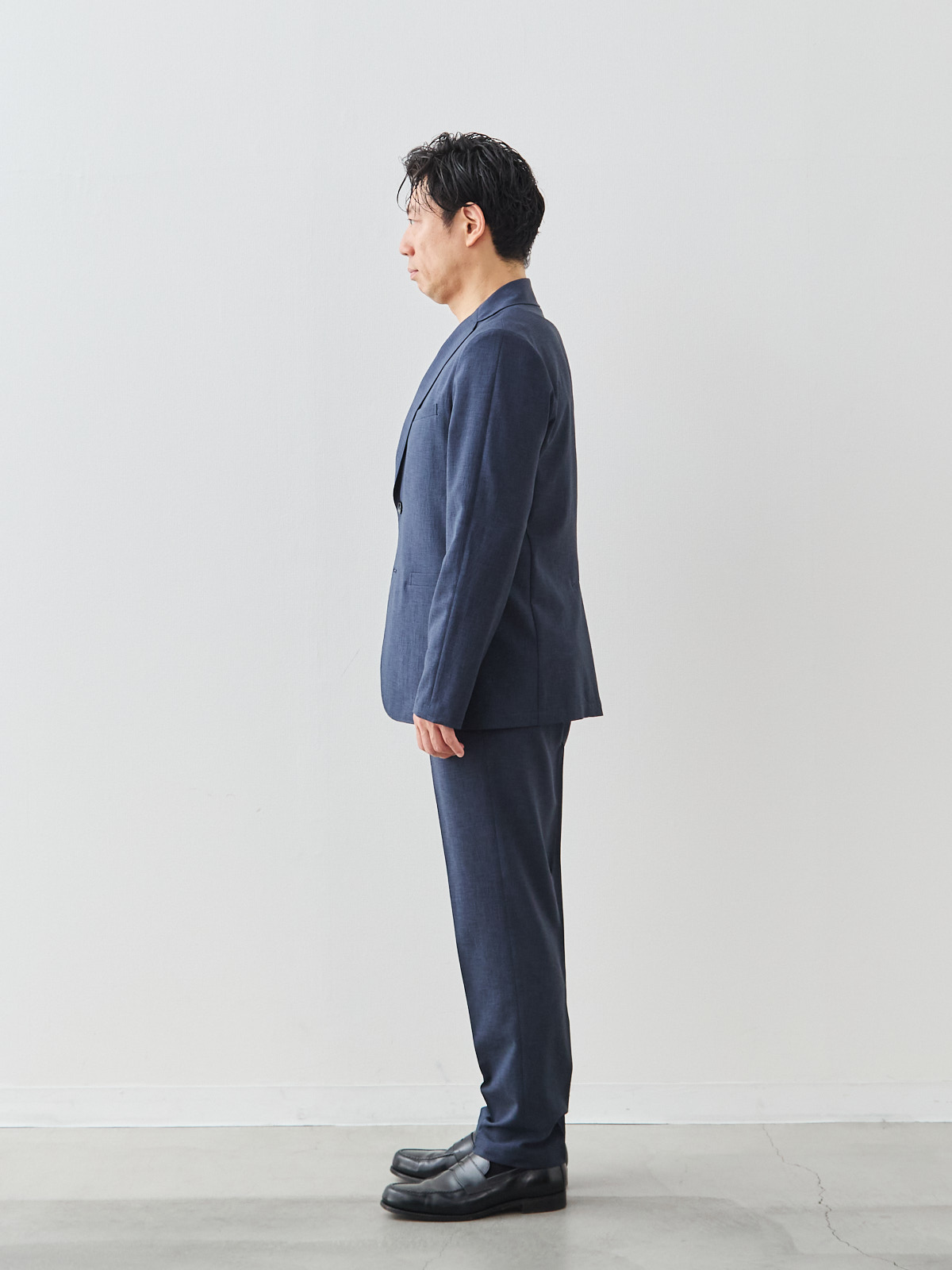 “風、抜ける” ドライサマー ジャケット/ウォッシャブル/ブルーネイビー モデル 171cm 70kg ウエスト85cm サイズ L