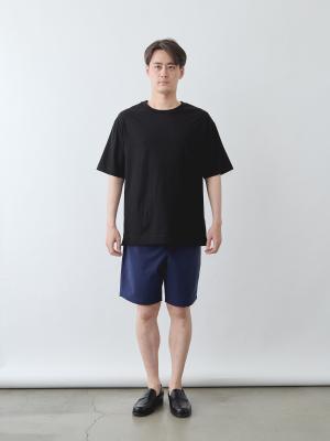 モデル 181cm 71kg サイズ LL