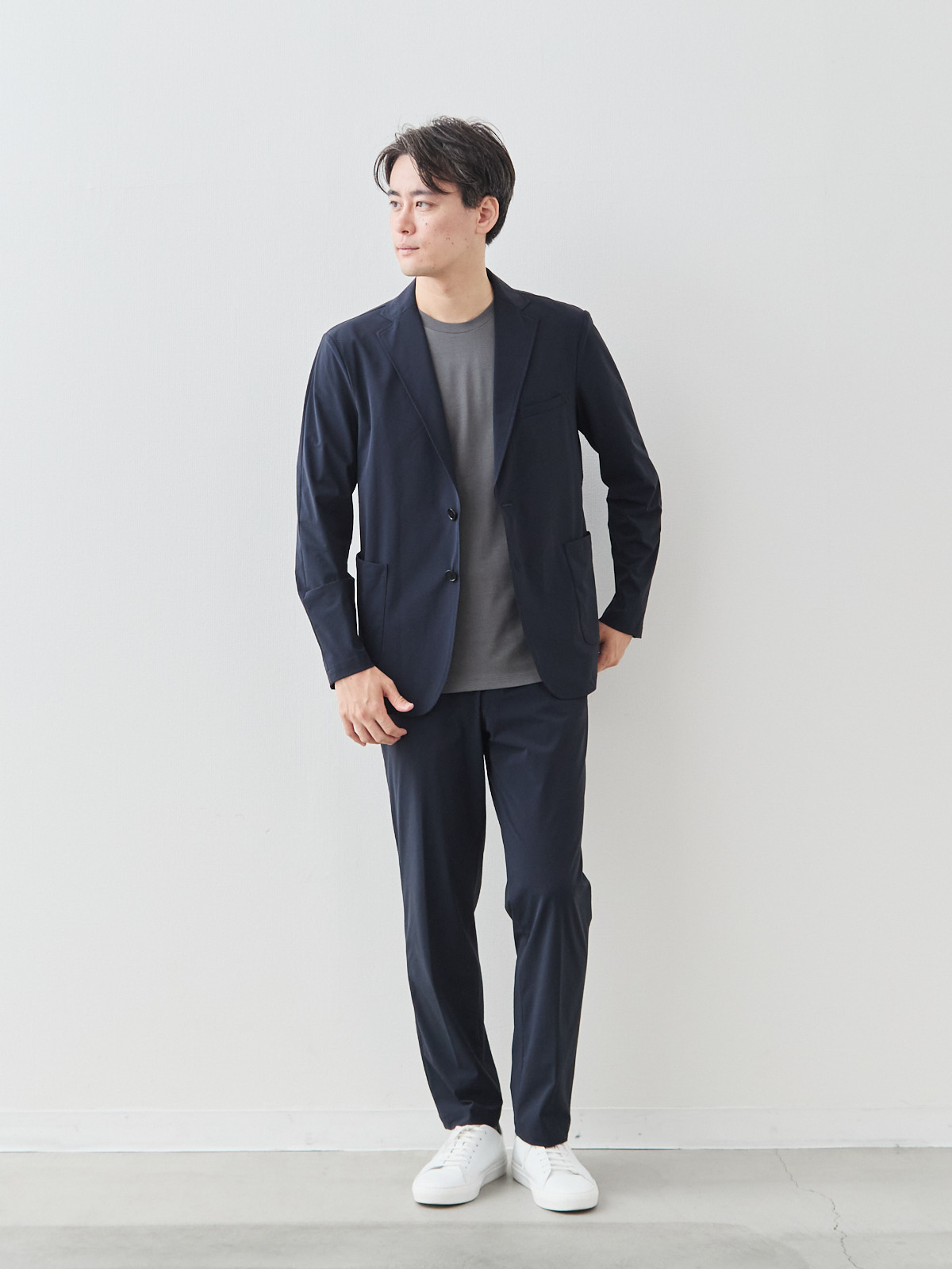 ULTRA EASY クールトラベルジャケット/ウォッシャブル/ネイビー モデル 181cm 71kg ウエスト82cm サイズ L
