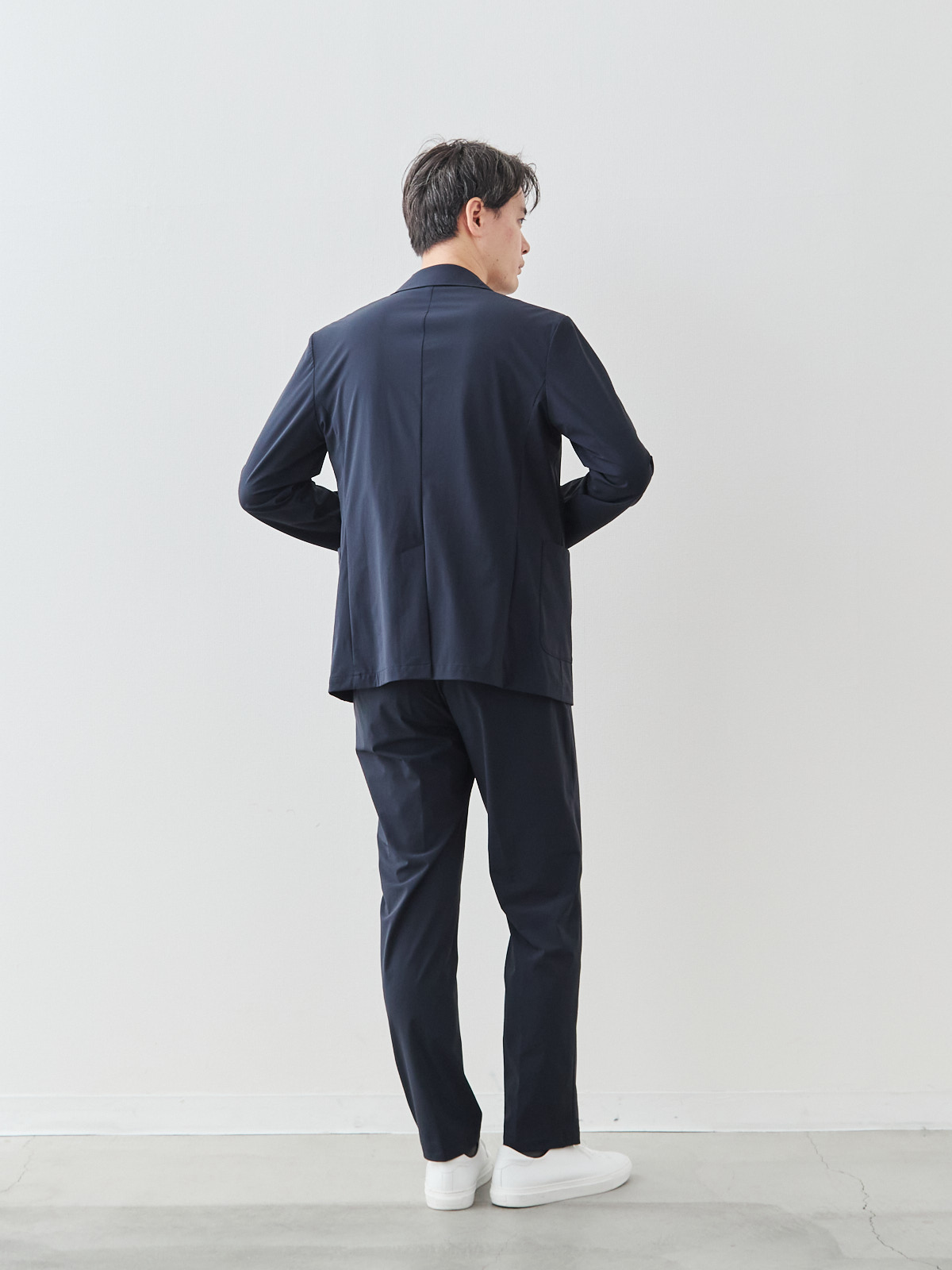 ULTRA EASY クールトラベルジャケット/ウォッシャブル/ネイビー モデル 181cm 71kg ウエスト82cm サイズ L