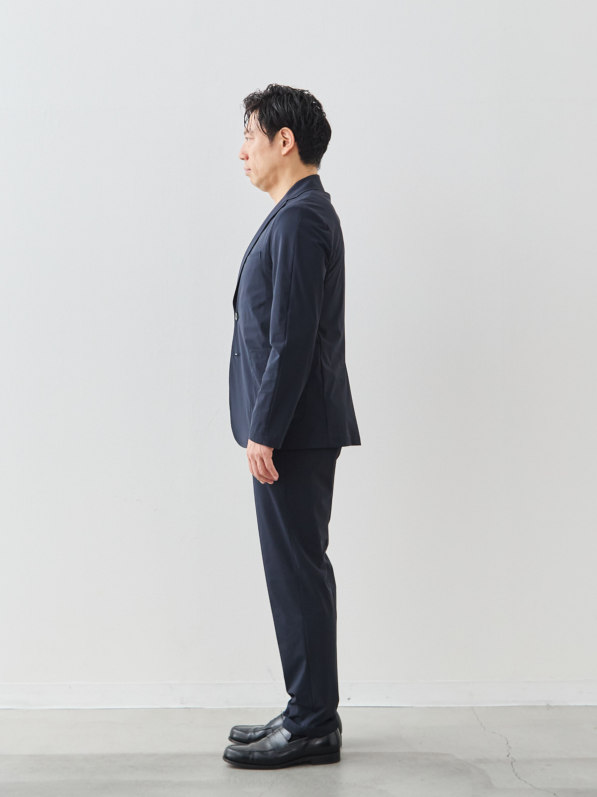 ULTRA EASY クールトラベルジャケット/ウォッシャブル/ネイビー モデル 171cm 70kg ウエスト85cm サイズ M