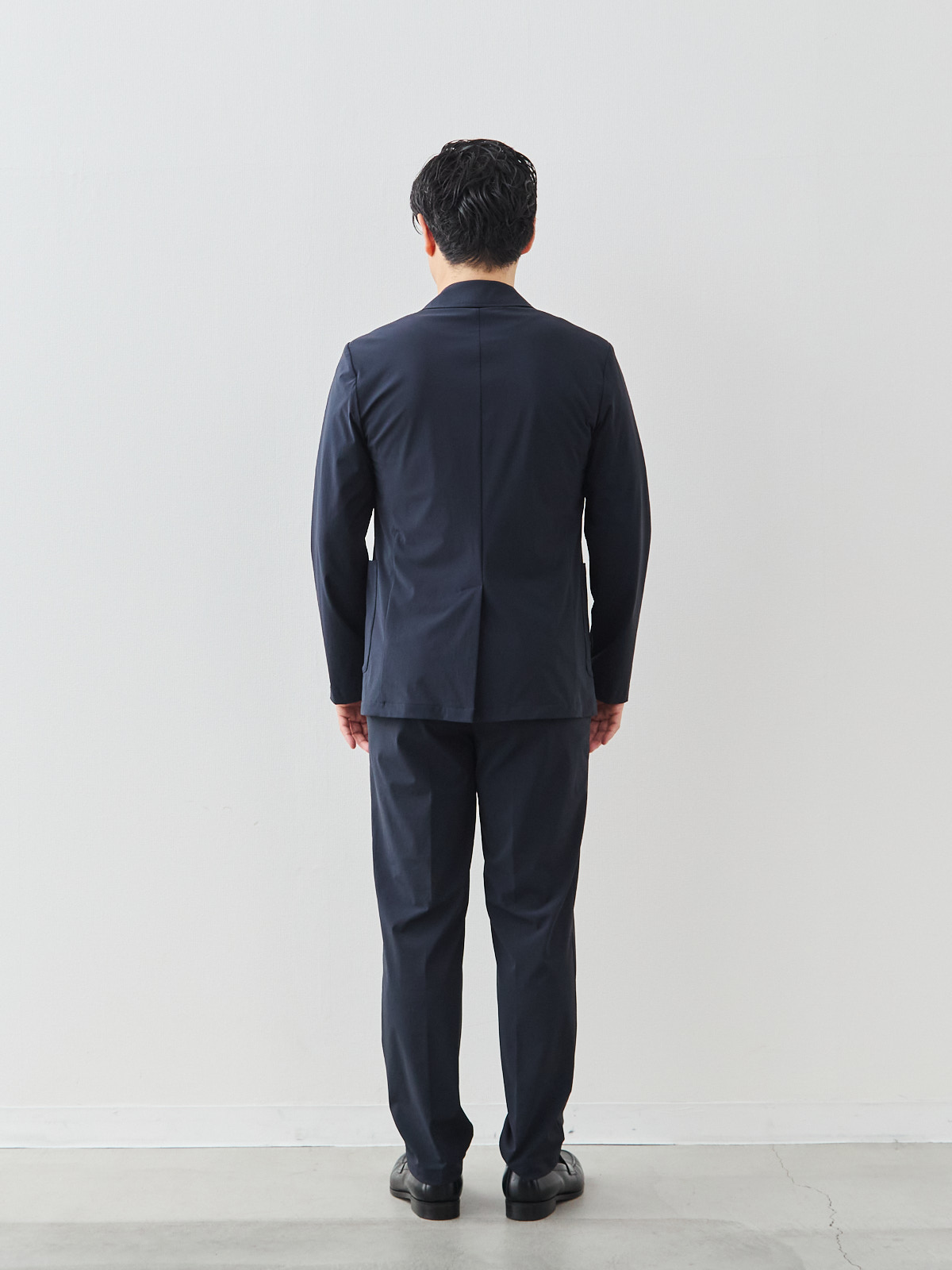 ULTRA EASY クールトラベルジャケット/ウォッシャブル/ネイビー モデル 171cm 70kg ウエスト85cm サイズ M
