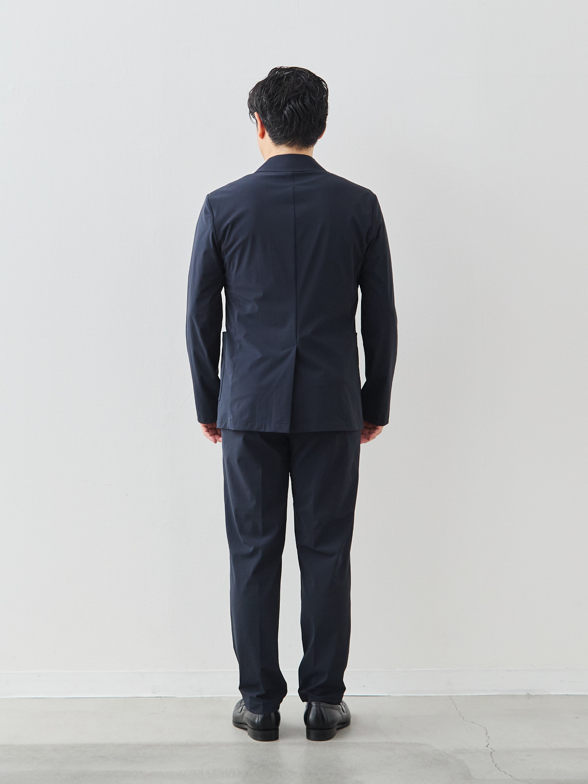 ULTRA EASY クールトラベルジャケット/ウォッシャブル/ネイビー モデル 171cm 70kg ウエスト85cm サイズ L