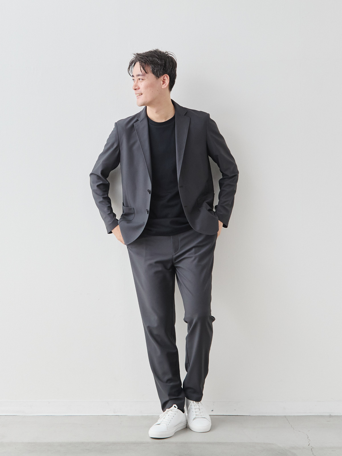 モデル 181cm 71kg ウエスト82cm サイズ L