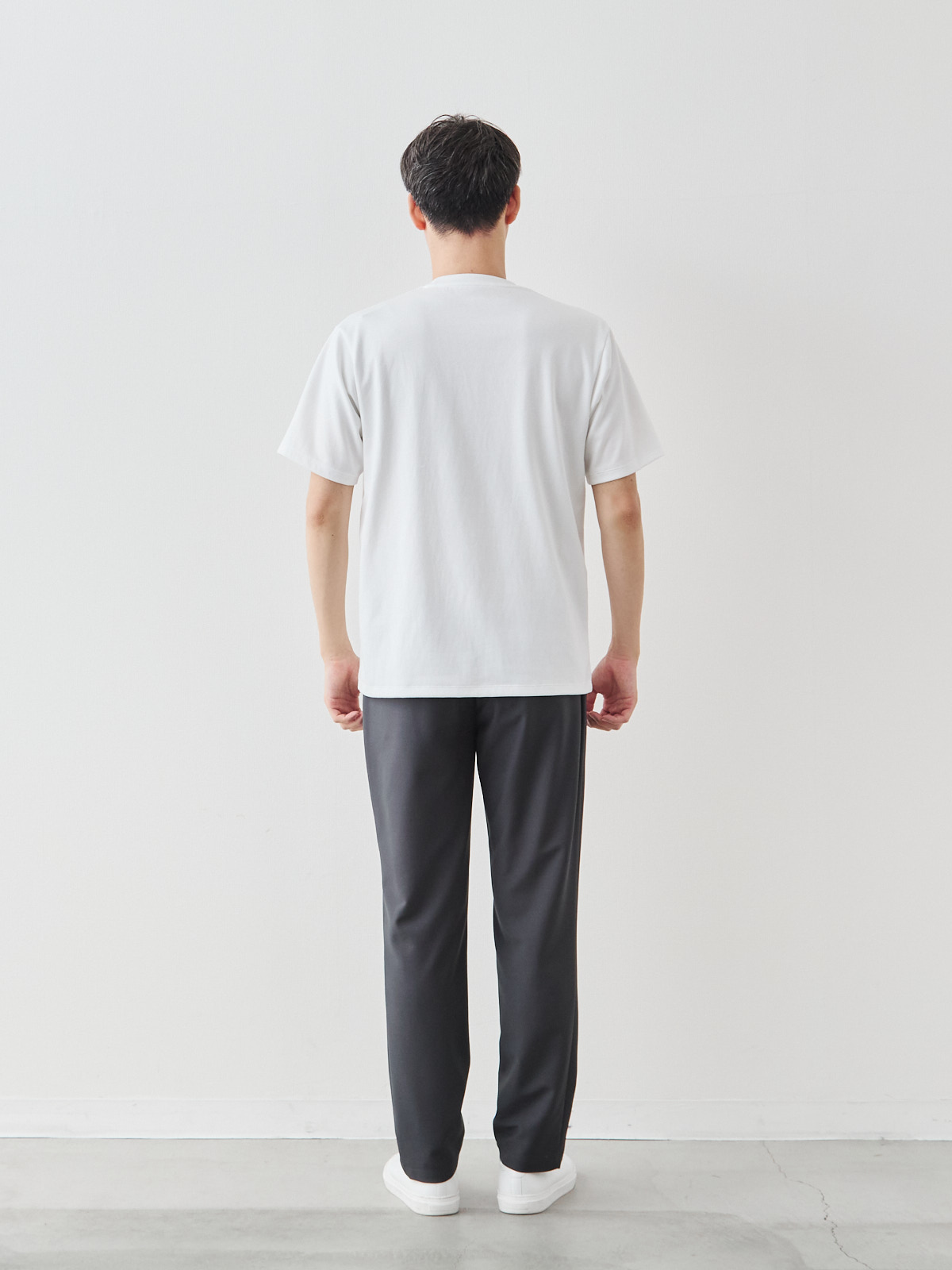 モデル 181cm 71kg ウエスト82cm サイズ L