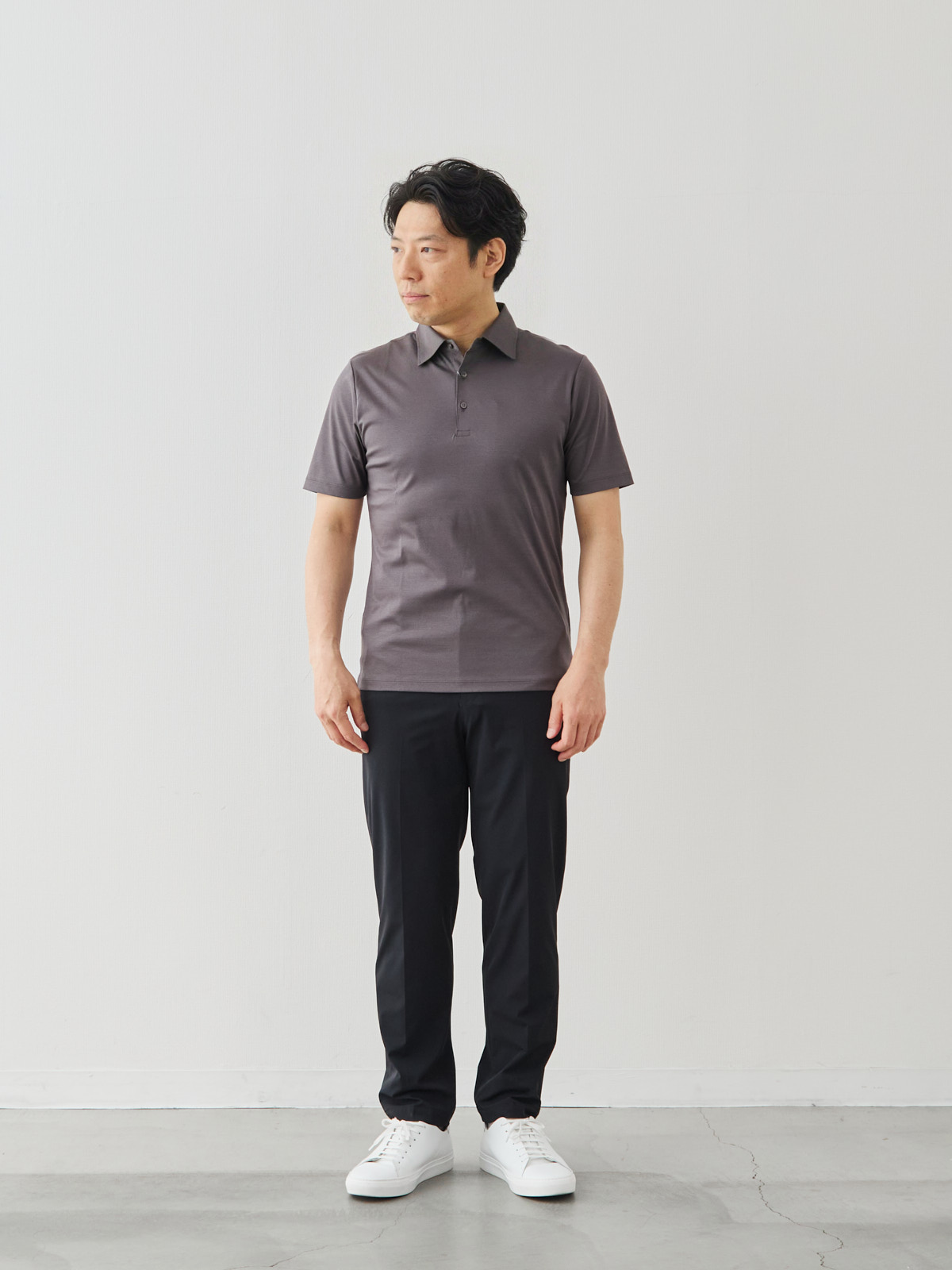 モデル 171cm 70kg ウエスト85cm サイズ M カラー:ブラウングレー