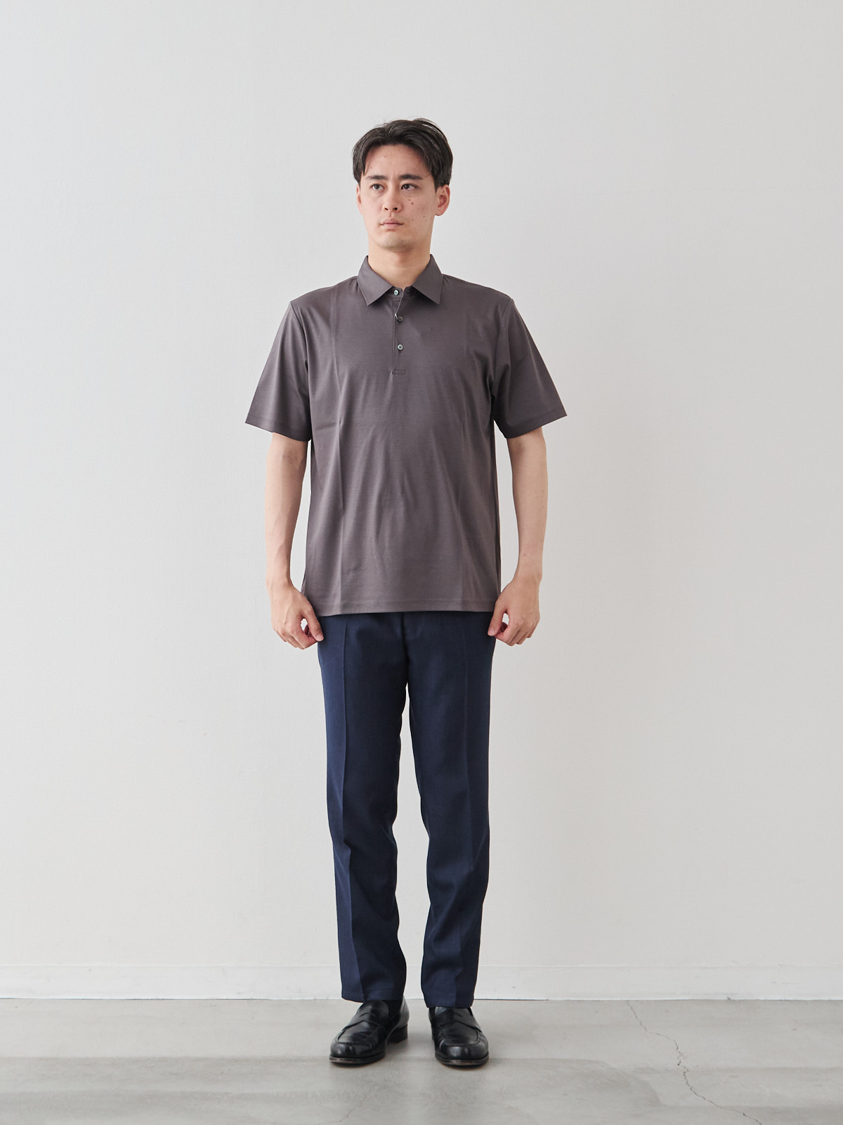 モデル 181cm 71kg ウエスト82cm サイズ LL カラー:ブラウングレー