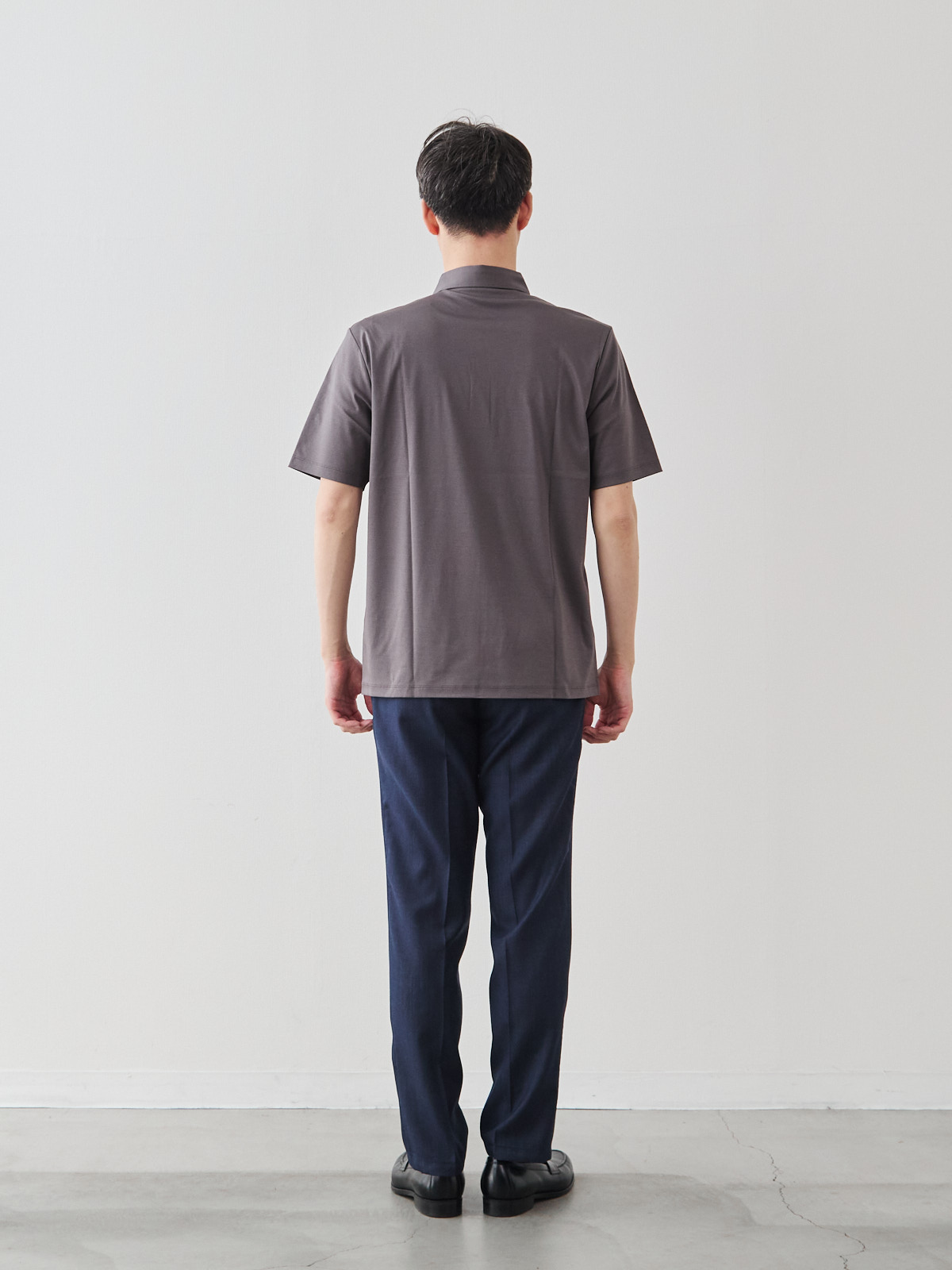 モデル 181cm 71kg ウエスト82cm サイズ LL カラー:ブラウングレー