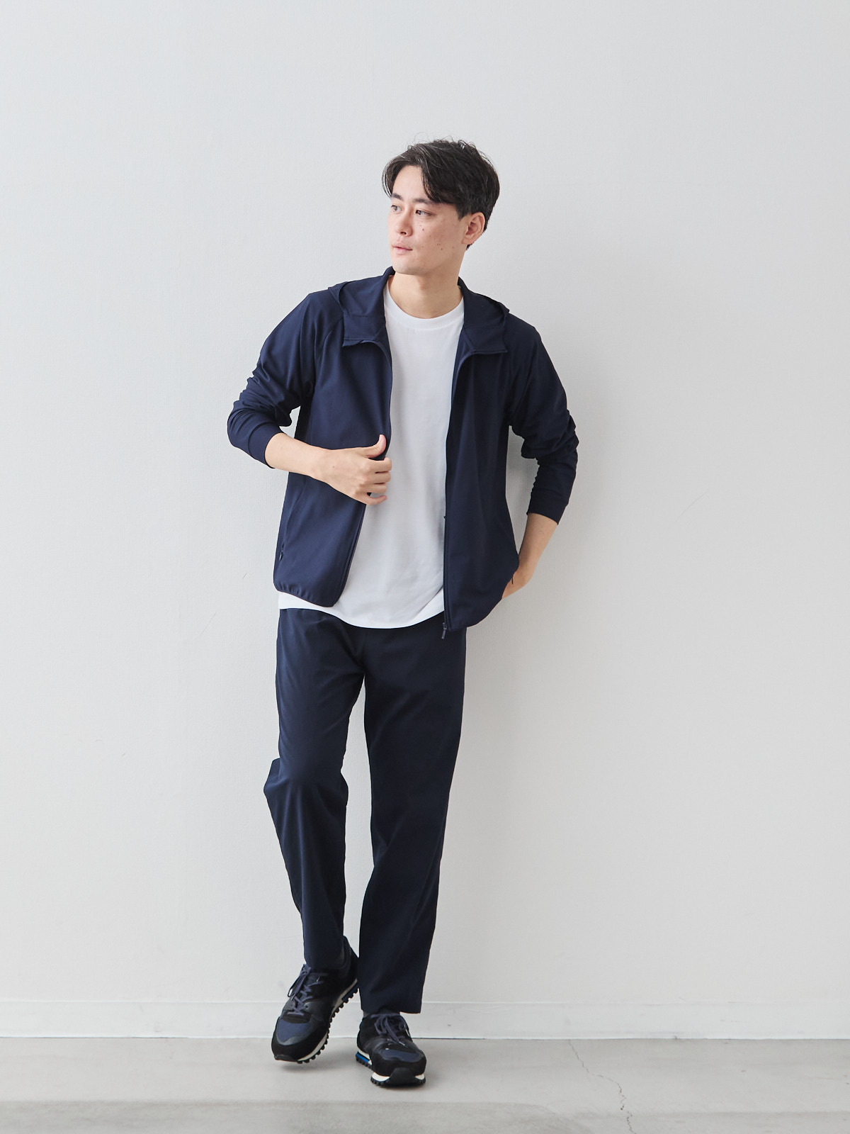 モデル 181cm 71kg ウエスト82cm サイズ L