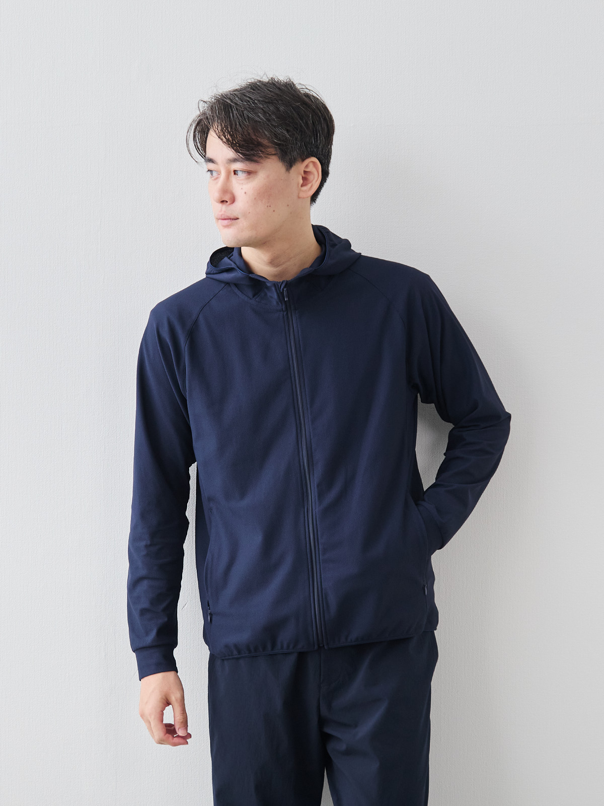 モデル 181cm 71kg ウエスト82cm サイズ L