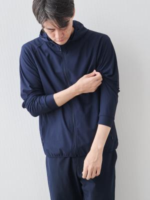モデル 181cm 71kg ウエスト82cm サイズ L