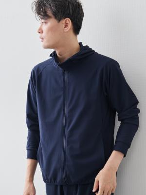 モデル 181cm 71kg ウエスト82cm サイズ L