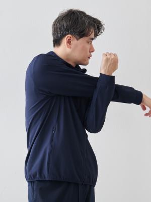 モデル 181cm 71kg ウエスト82cm サイズ L