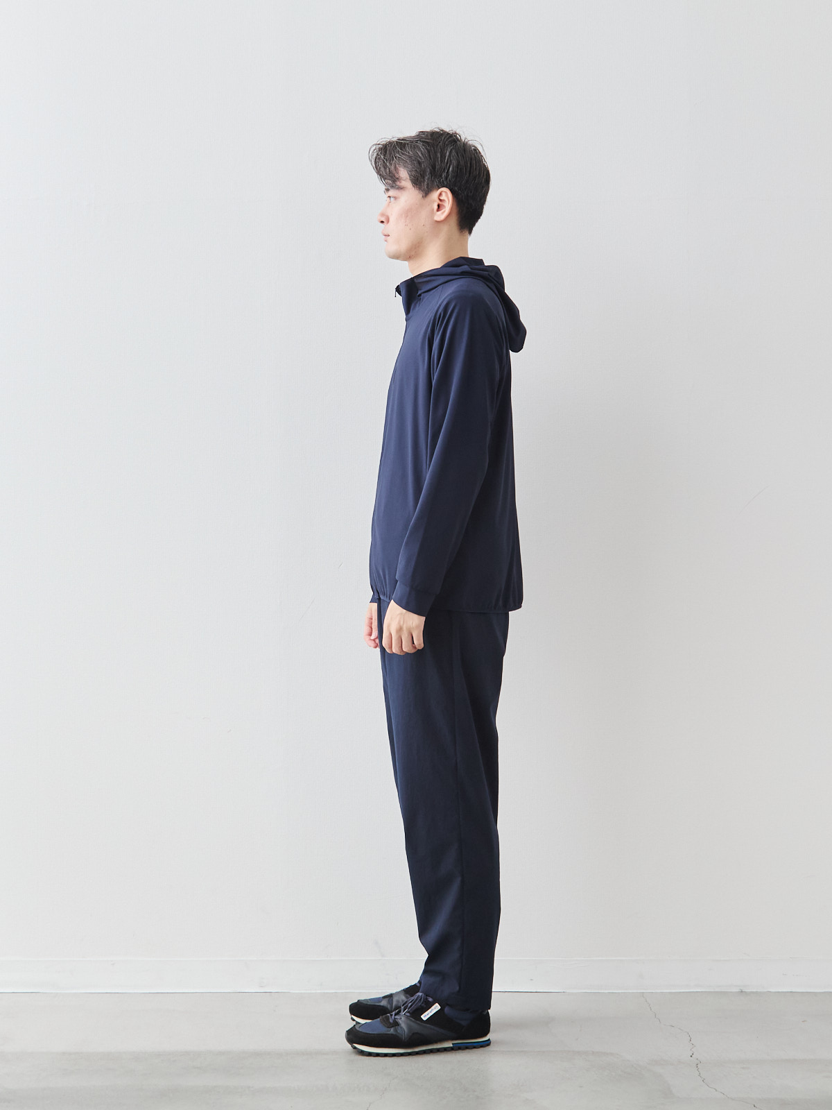モデル 181cm 71kg ウエスト82cm サイズ LL