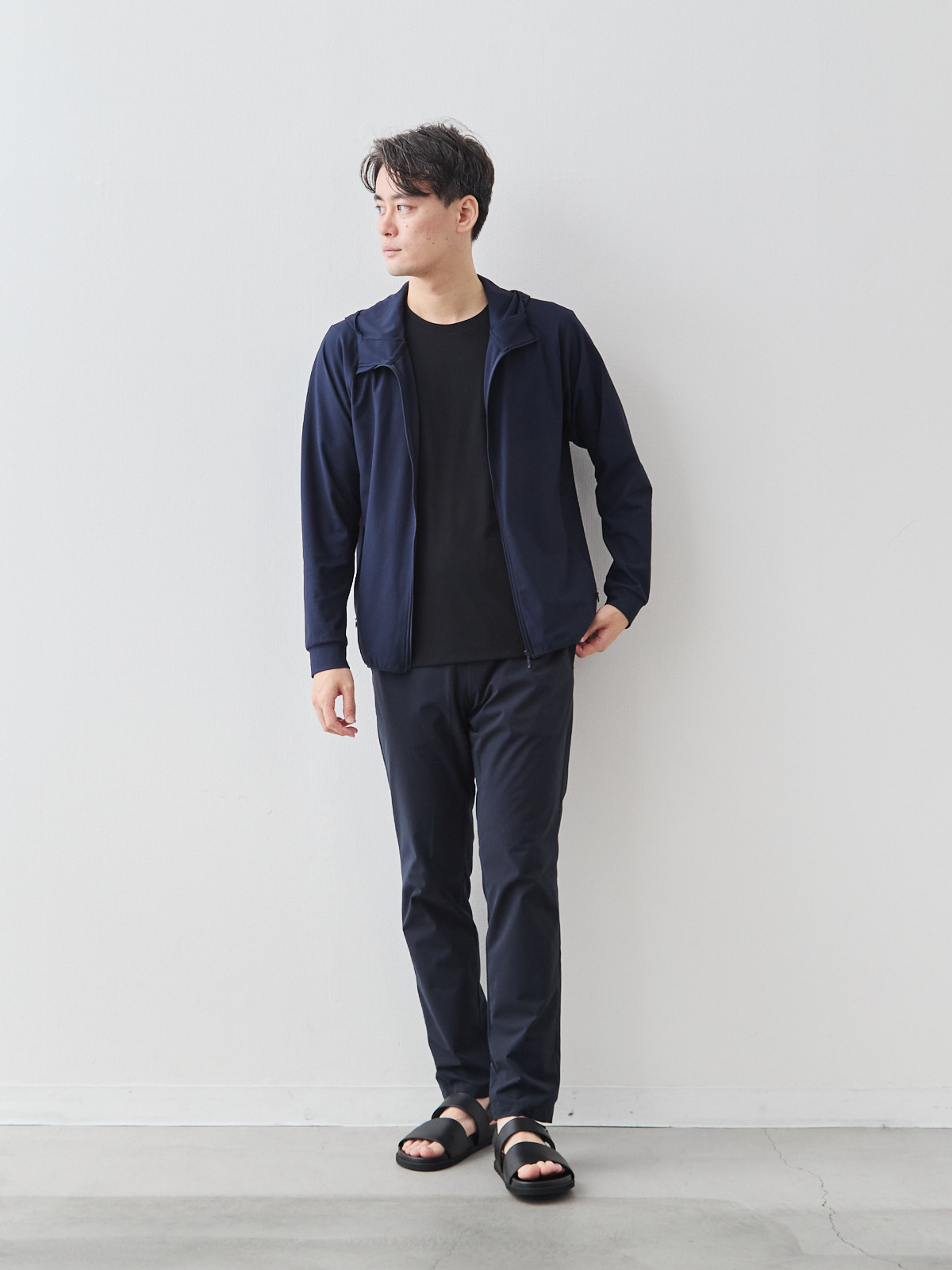 モデル 181cm 71kg ウエスト82cm サイズ L
