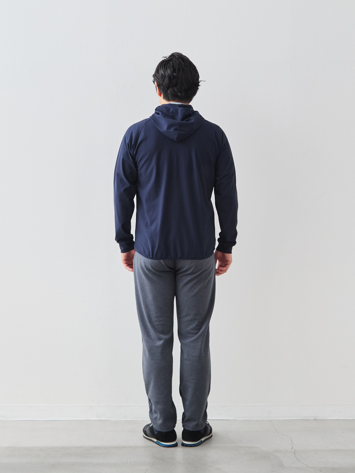 モデル 171cm 70kg ウエスト85cm サイズ M