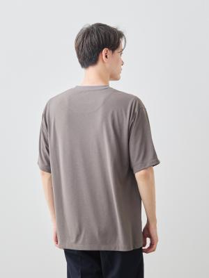 モデル 181cm 71kg サイズ L