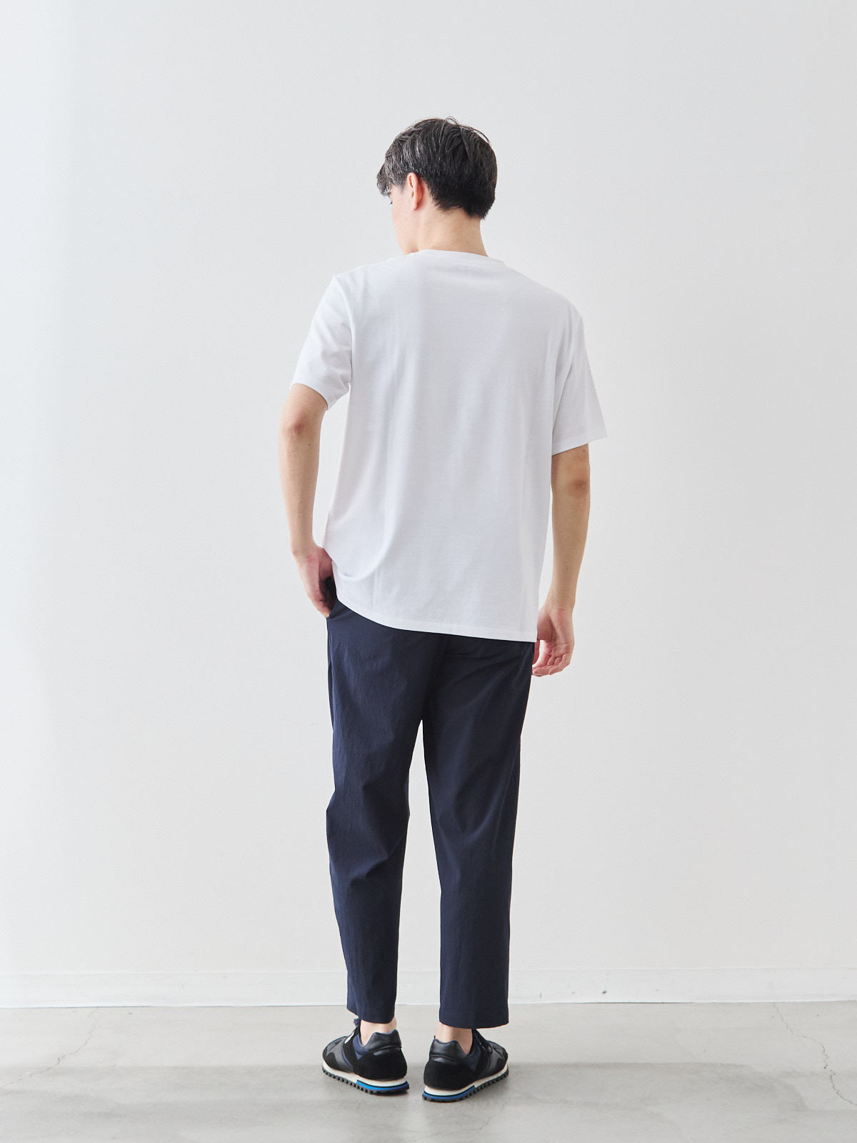 モデル 181cm 71kg ウエスト82cm サイズ L