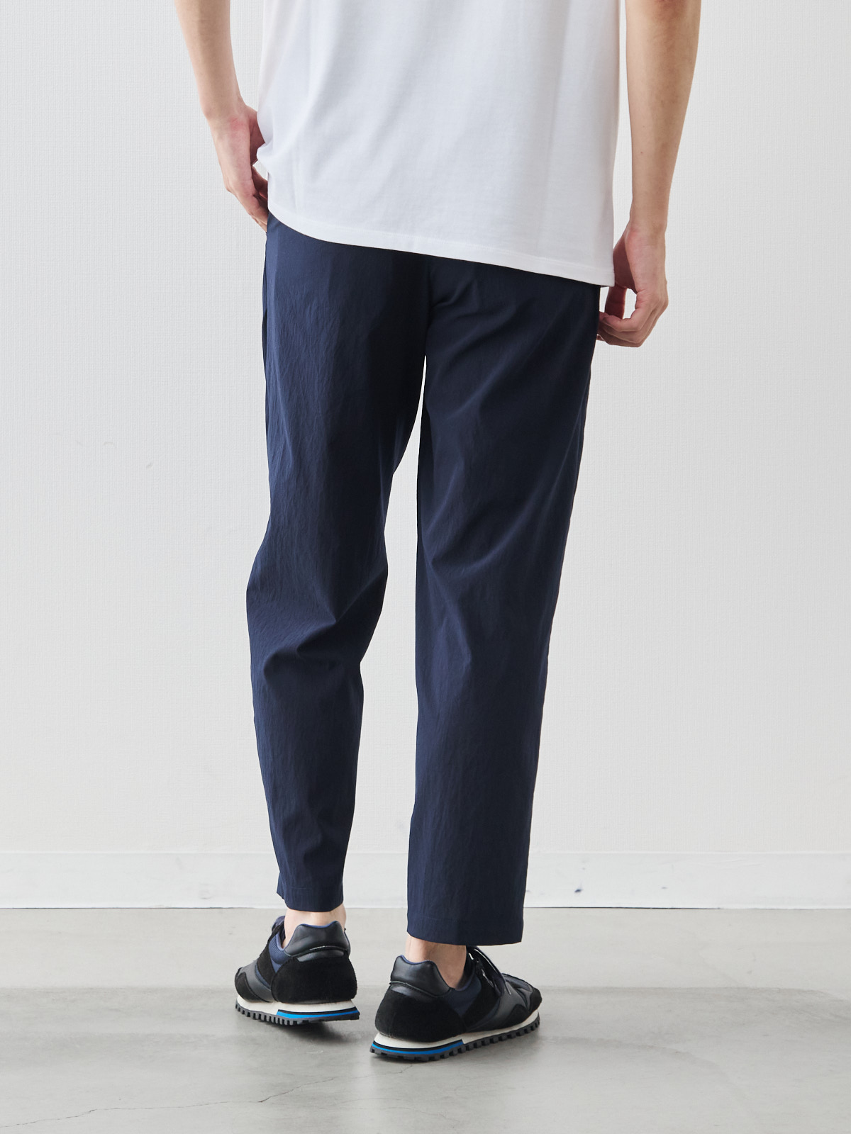 モデル 181cm 71kg ウエスト82cm サイズ L