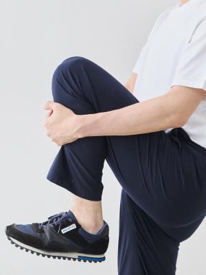モデル 181cm 71kg ウエスト82cm サイズ L