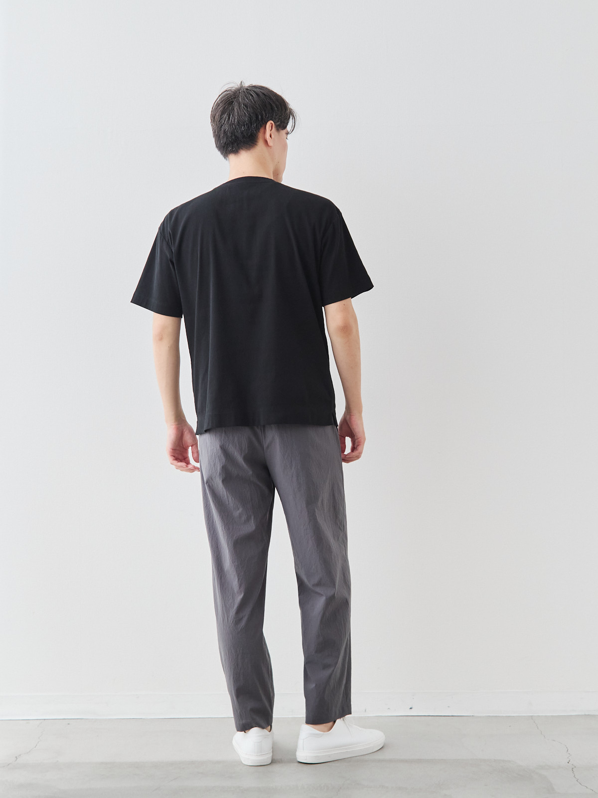 モデル 181cm 71kg ウエスト82cm サイズ L