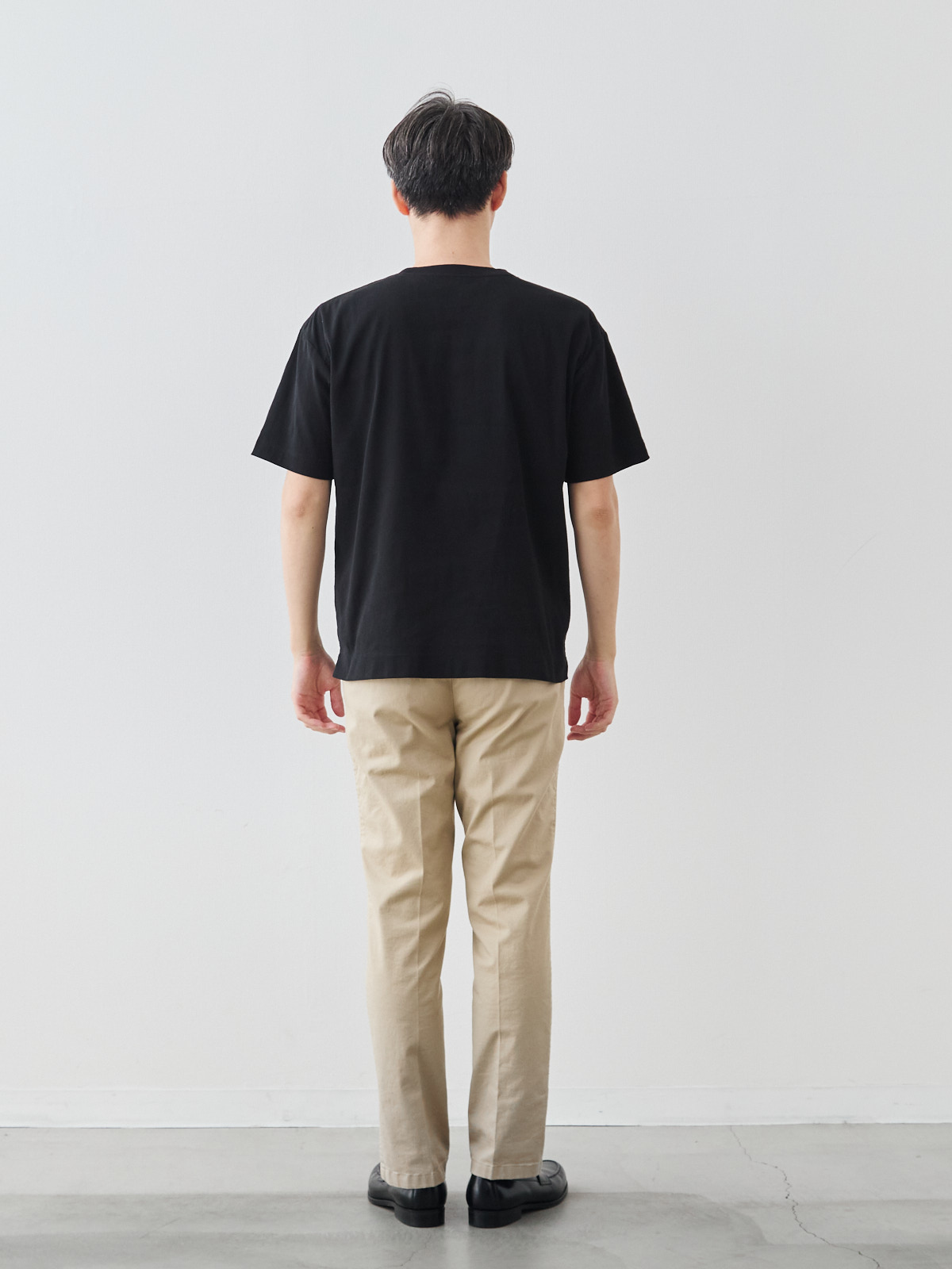 モデル 181cm 71kg ウエスト82cm サイズ L