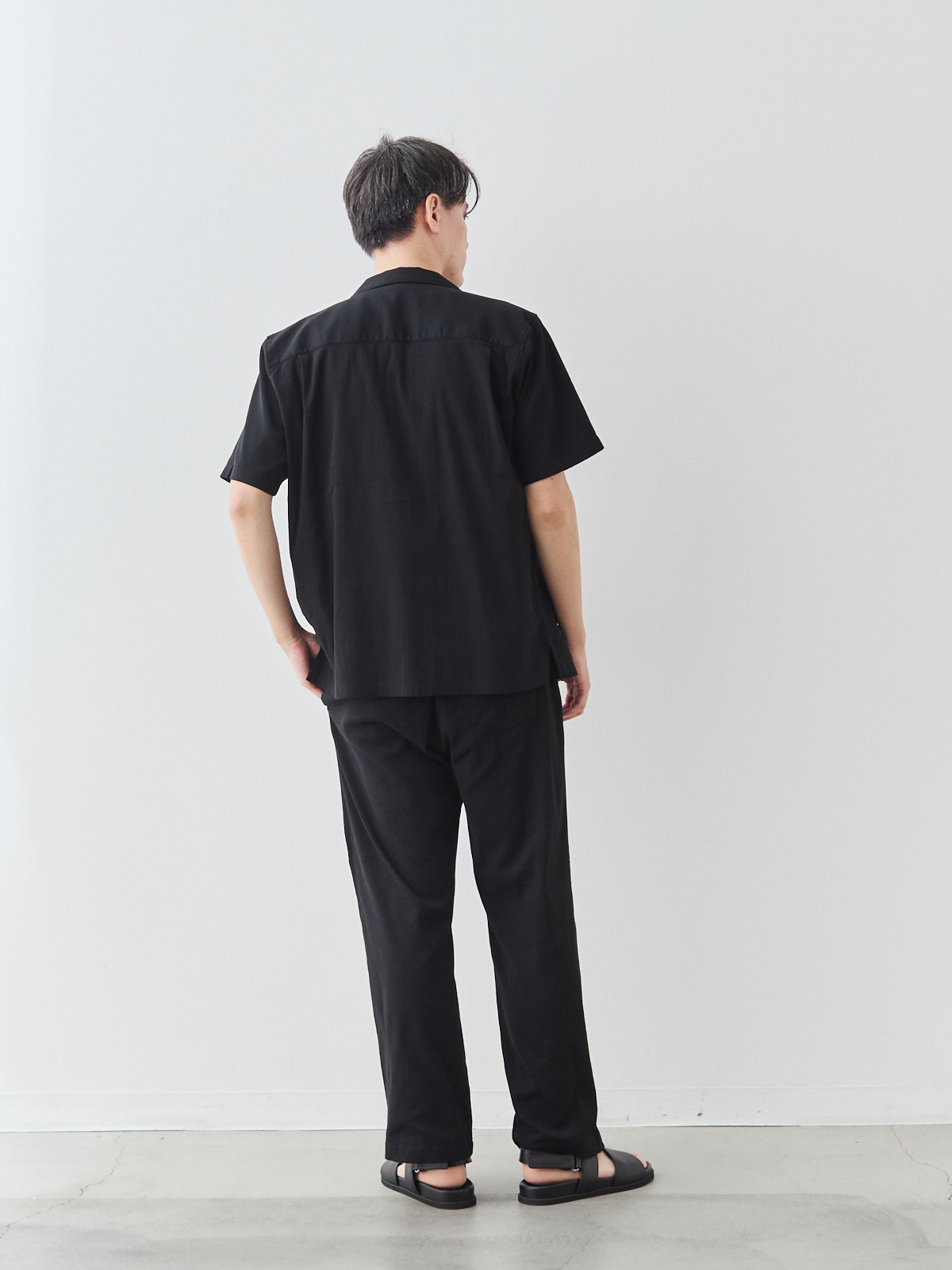 モデル 181cm 71kg ウエスト82cm サイズ L