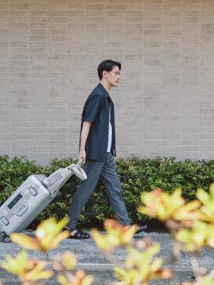 モデル 181cm 71kg サイズ L ※別カラー(グレー)着用