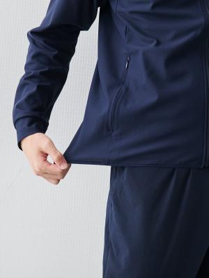 ※ネイビー着用