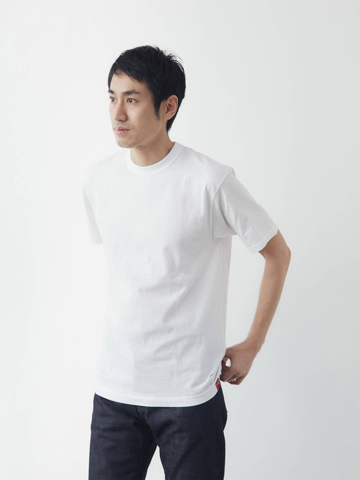 モデル 180cm 65kg サイズ L