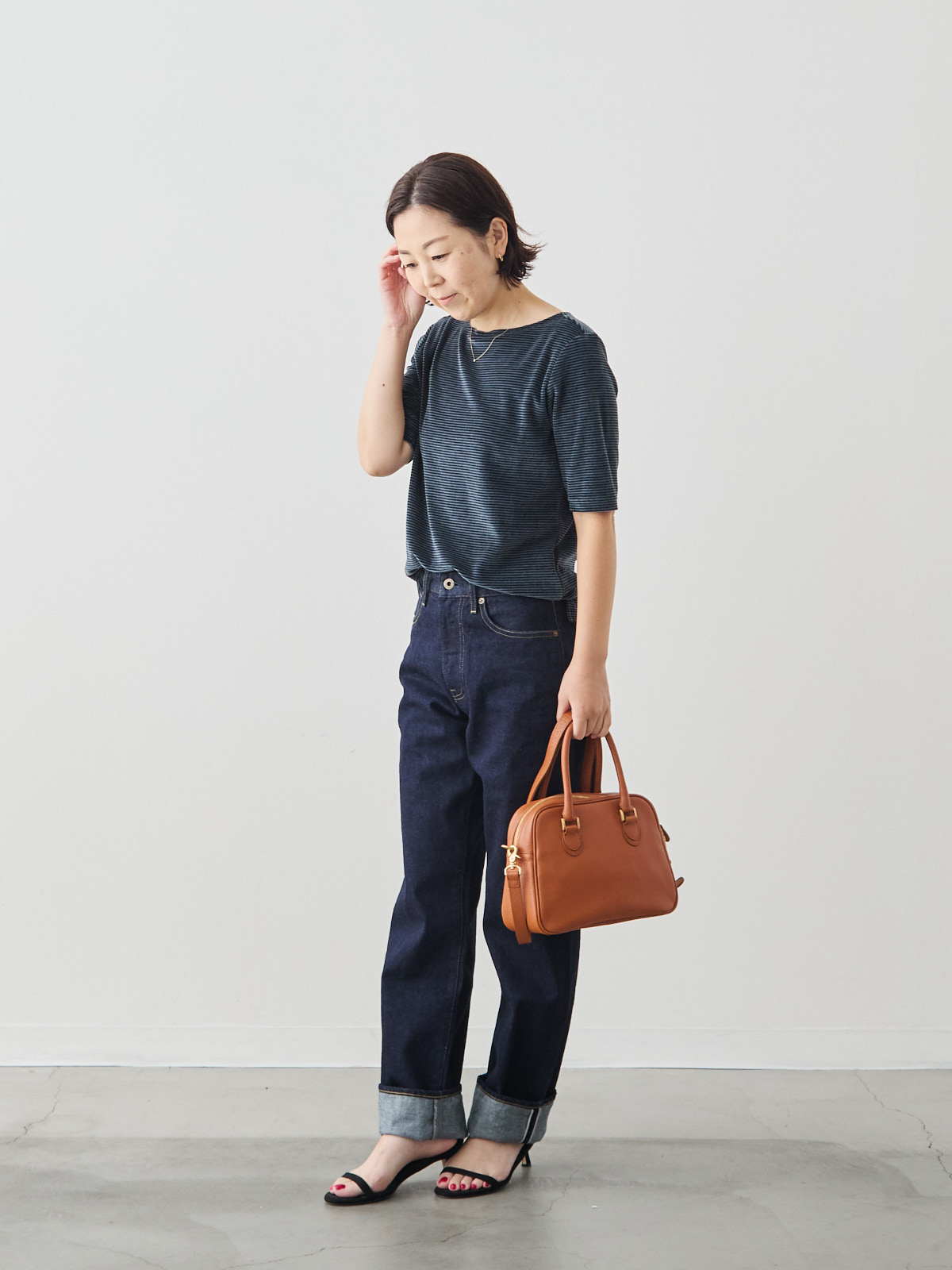 コットンベロア5分袖Tシャツ/ネイビー モデル 156cm サイズ 36