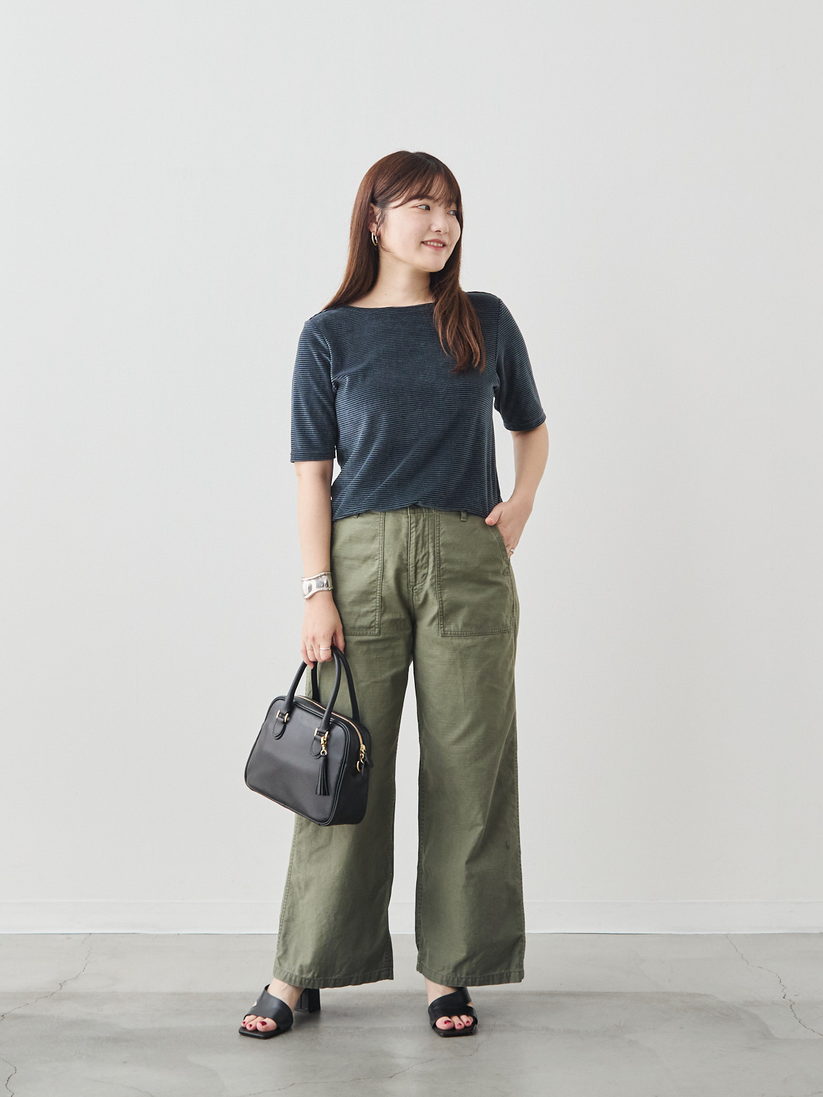 コットンベロア5分袖Tシャツ/ネイビー モデル 164cm サイズ 40
